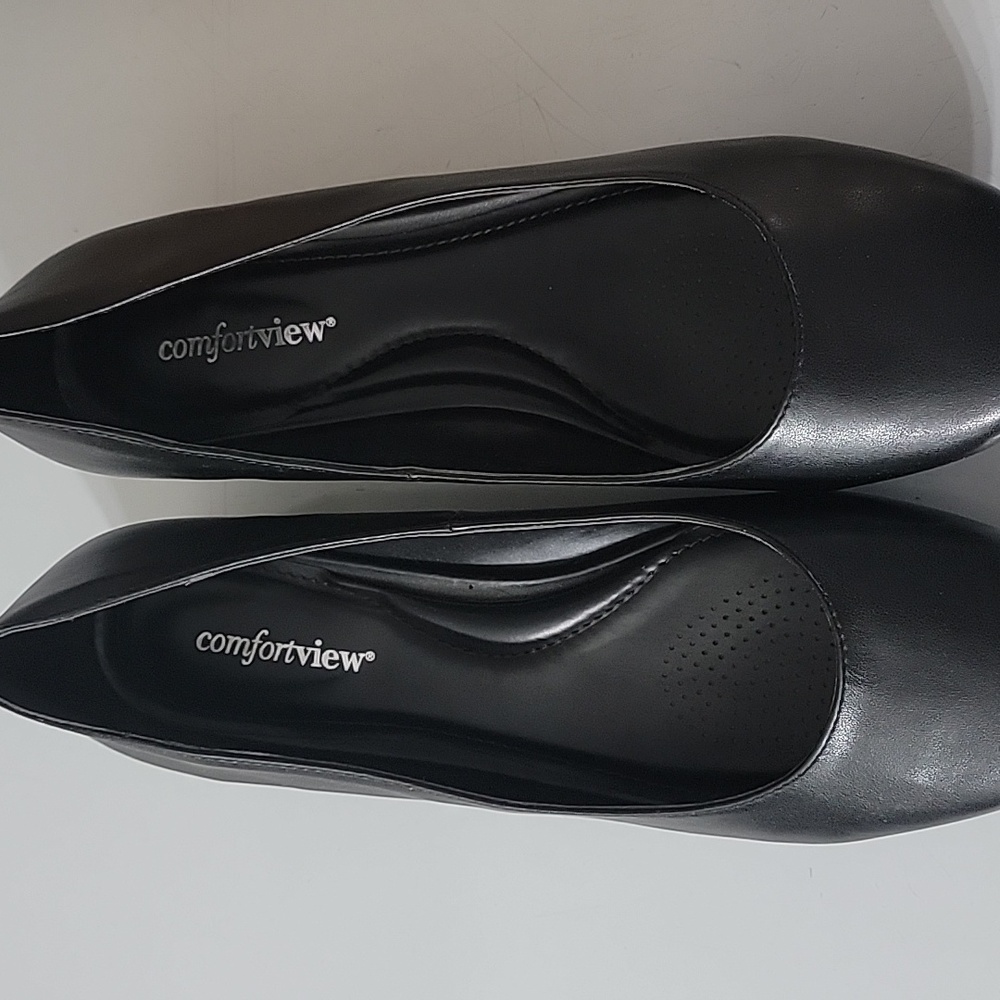 Womens shoes 11W
